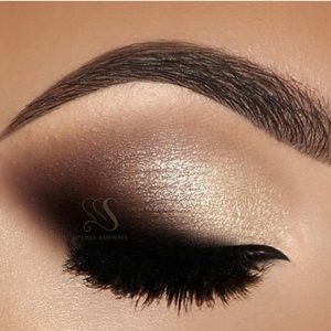 Meet your Posher, Rowena